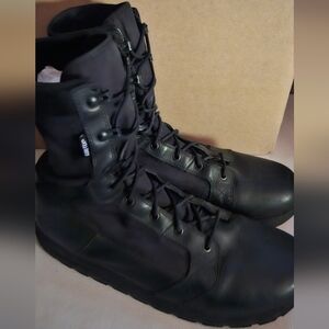 Danner Tachyon GTX 8" Tactical Boots